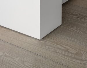 Engineered Hardwood vs. Traditional Hardwood Flooring